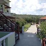 Pensionat Alexandros &