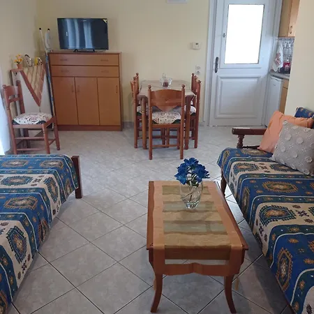 Pensionat Alexandros & Skopelos stad