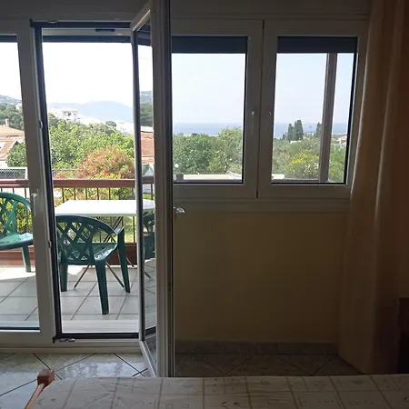 Alexandros Rooms&studios