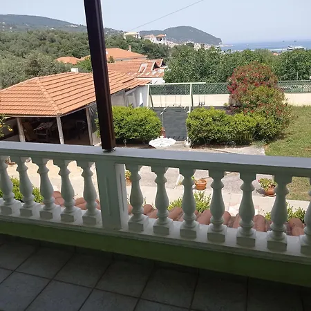 Alexandros & 2* Σκόπελος