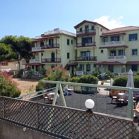 Alexandros & Affittacamere Città di Skopelos