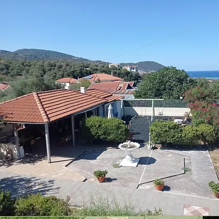 Alexandros & Affittacamere 3*