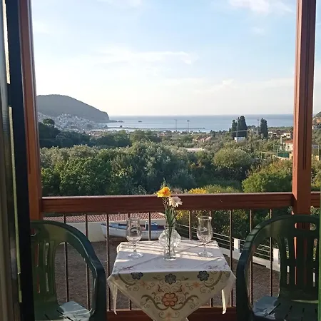 Alexandros & Guest house