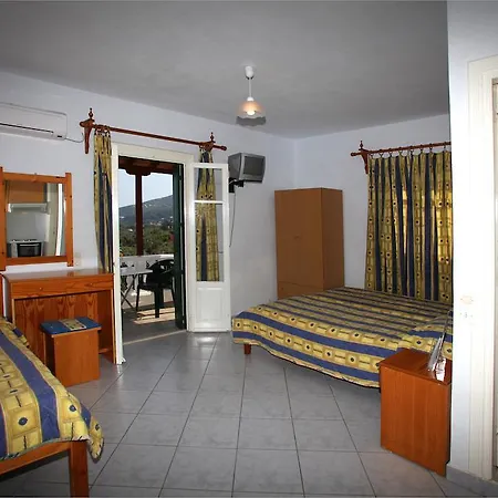 Alexandros Rooms&studios Pensión 2*
