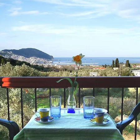 Alexandros & Guest house 3*