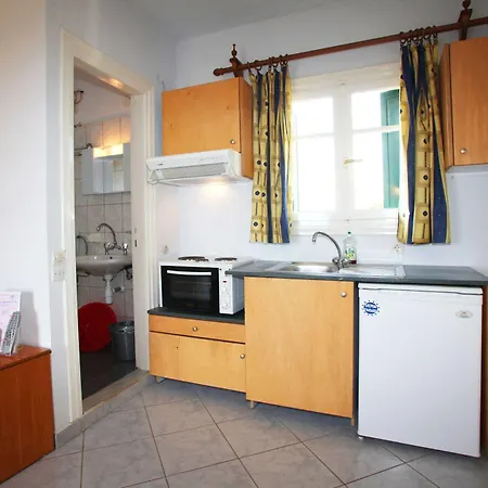 Guest house Alexandros & 3*