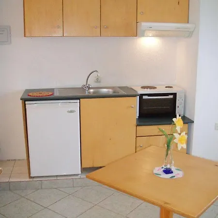 Alexandros & Affittacamere 3*