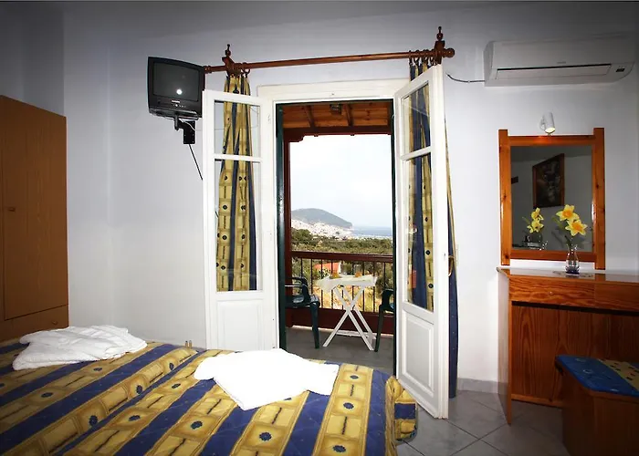 Alexandros & 3* Skopelos Town