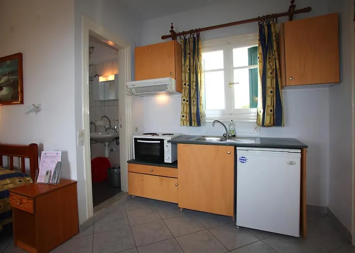 Alexandros & Skopelos Town