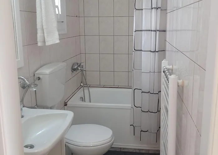 Guest house Alexandros & 3*