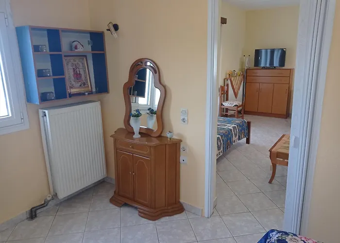 Alexandros & 3* Skopelos Town