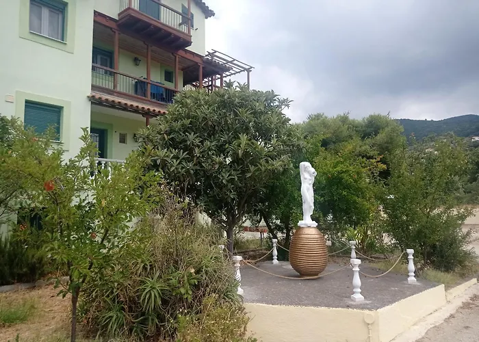 Guest house Alexandros & 3*