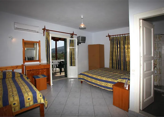 Alexandros & Guest house 3*