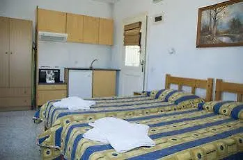 Alexandros & Guest house