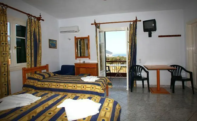 Alexandros & Guest house 3*